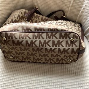 Michael Kors tote